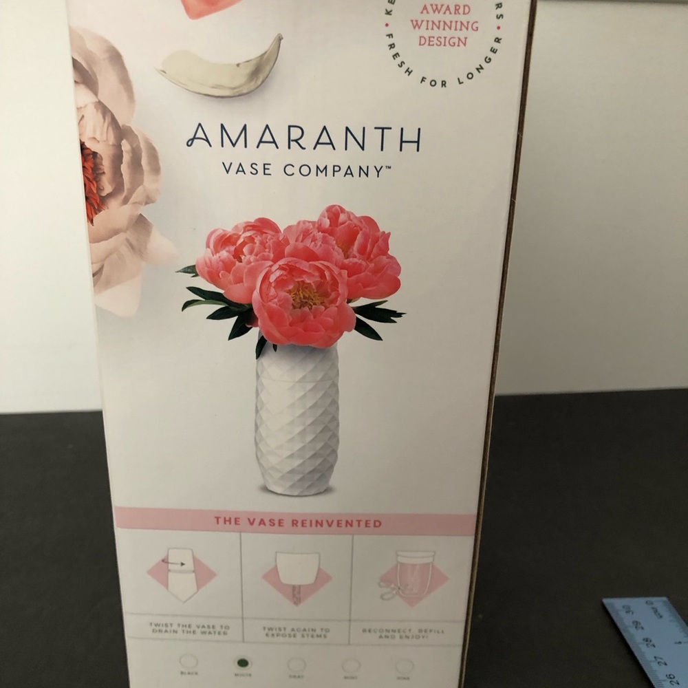 Amarantha Vase Company new in box white award winning design